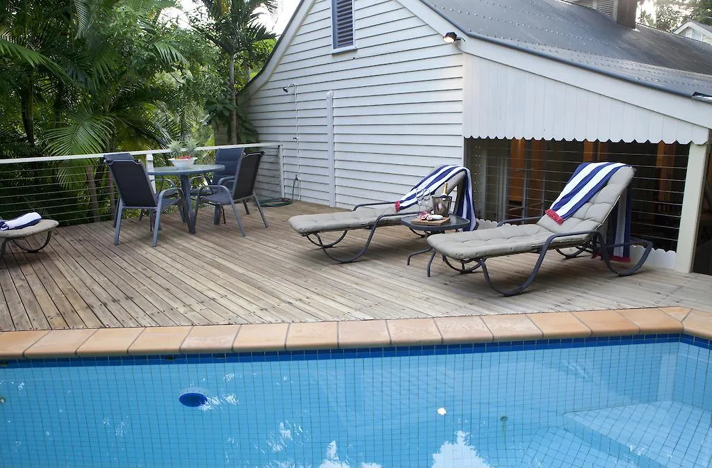 Port Douglas Cottage & Lodge Hotel