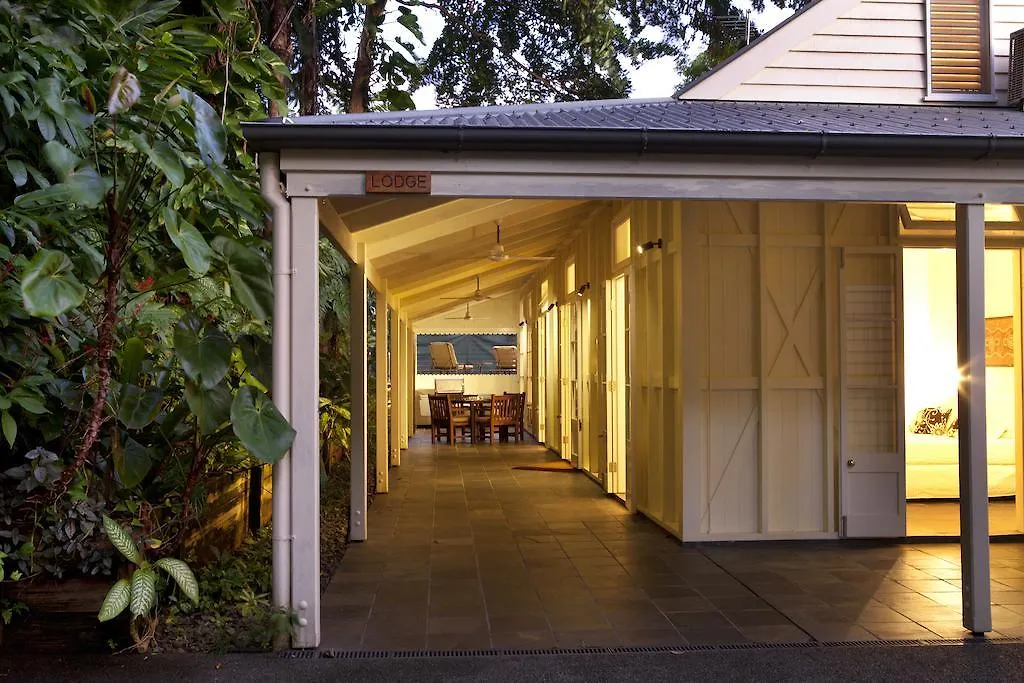 ***** Hotel Port Douglas Cottage & Lodge Australia